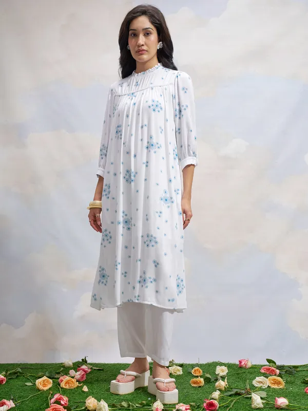 Vara By Vishudh Women White Printed Straight Kurta