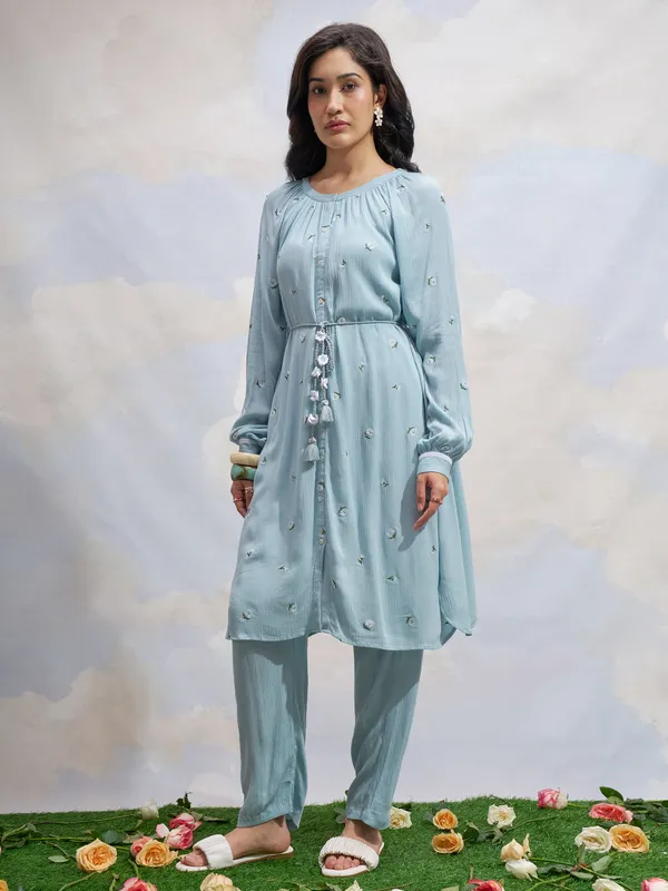 Vara By Vishudh Women Blue Embroidered Straight Kurta