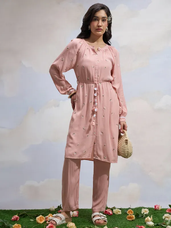 Vara By Vishudh Women Pink Embroidered Straight Kurta