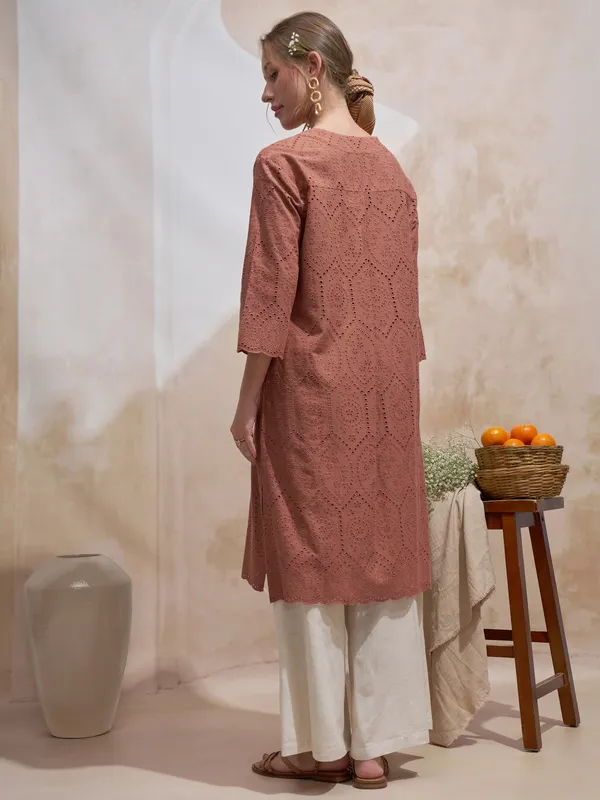 Vara By Vishudh Women Brown Embroidered Straight Kurta