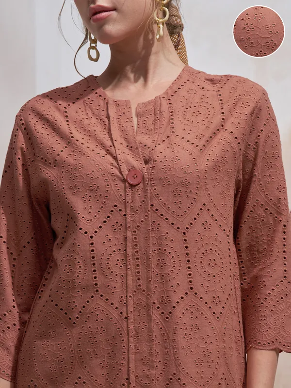 Vara By Vishudh Women Brown Embroidered Straight Kurta