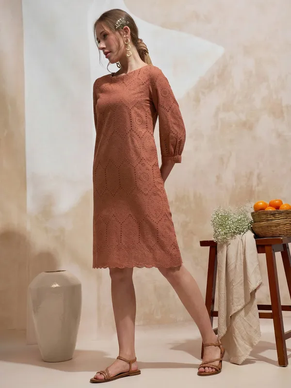 Vara By Vishudh Women Brown Embroidered Straight Kurta