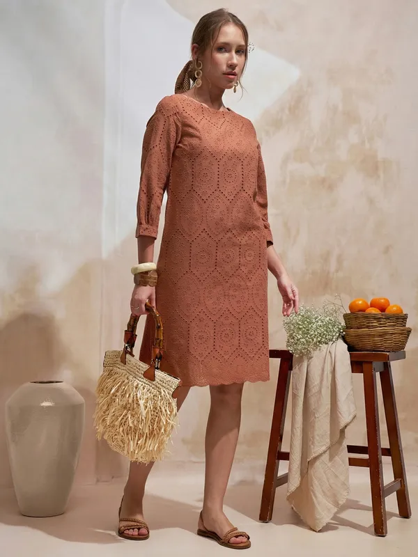 Vara By Vishudh Women Brown Embroidered Straight Kurta