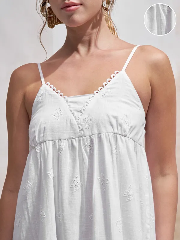 Vara By Vishudh Women White Embroidered Fit and Flare Dress