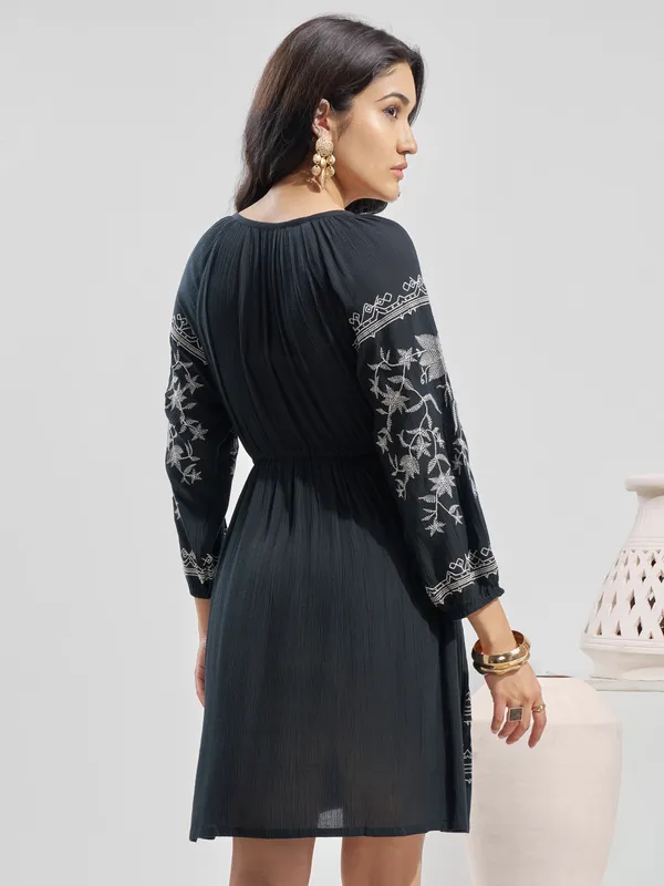 Vara By Vishudh Women Black Embroidered Fit and Flare Dress