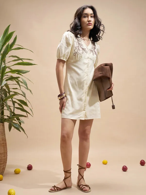 Vara By Vishudh Women Cream Embroidered Bodycon Dress