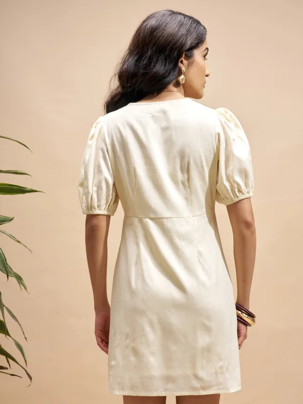 Vara By Vishudh Women Cream Embroidered Bodycon Dress