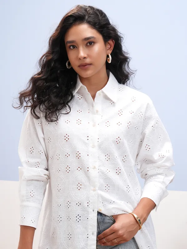 Vara By Vishudh Women White Embroidered Casual Shirt
