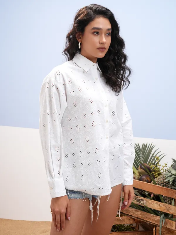 Vara By Vishudh Women White Embroidered Casual Shirt