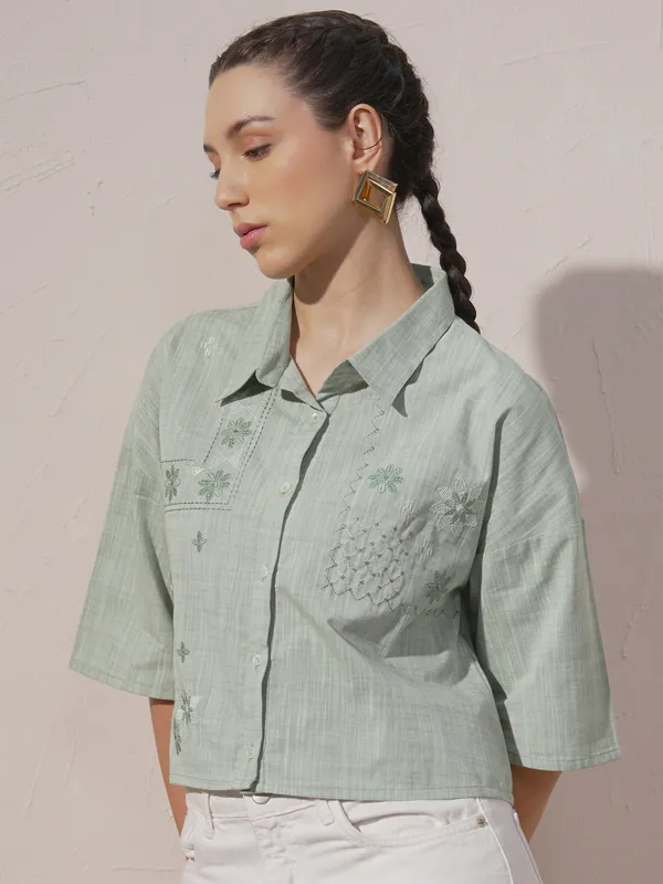 Vara By Vishudh Women Green Embroidered Casual Shirt