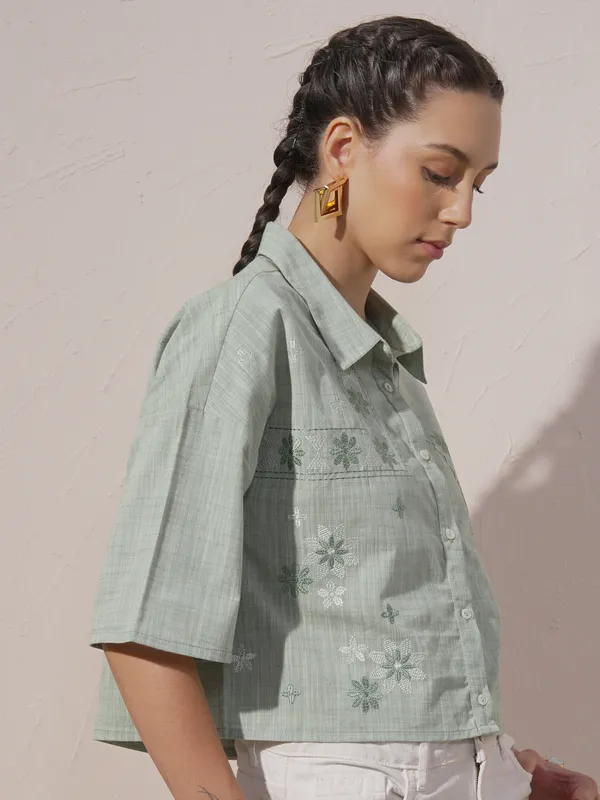Vara By Vishudh Women Green Embroidered Casual Shirt