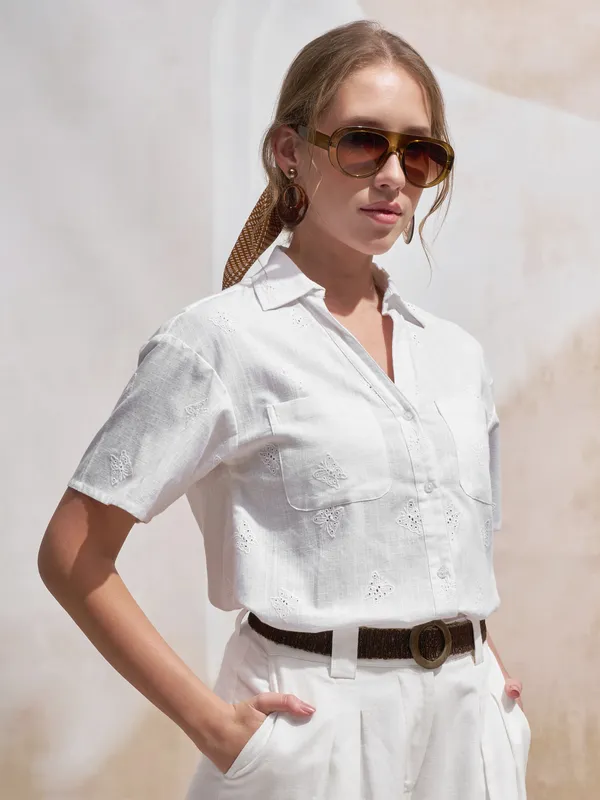 Vara By Vishudh Women White Embroidered Casual Shirt