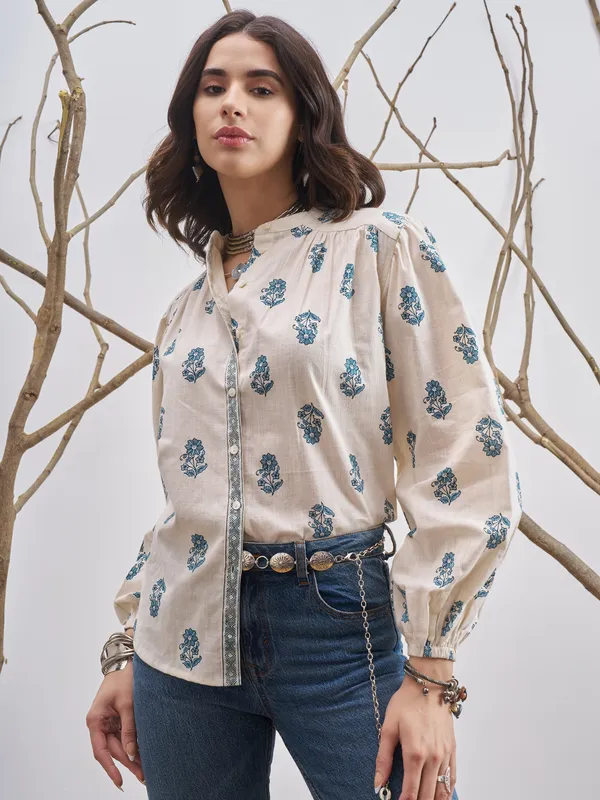 Vara By Vishudh Women Off White Printed Casual Shirt