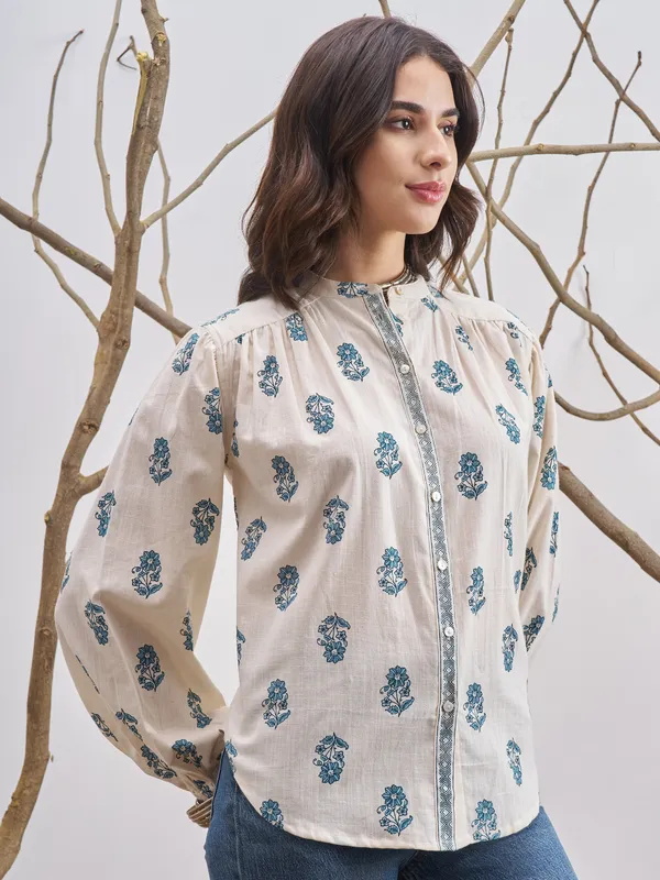 Vara By Vishudh Women Off White Printed Casual Shirt