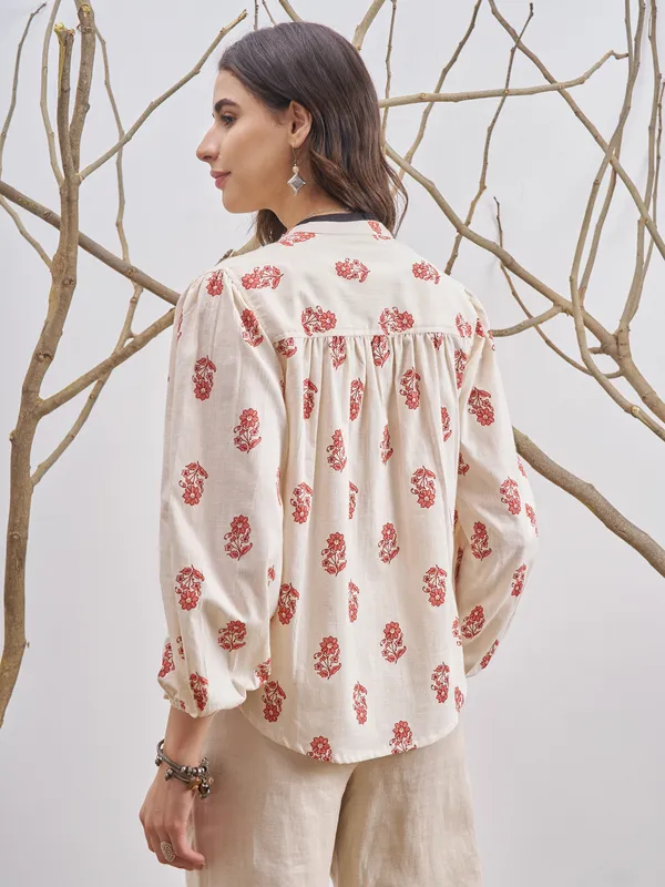Vara By Vishudh Women Off White Printed Casual Shirt