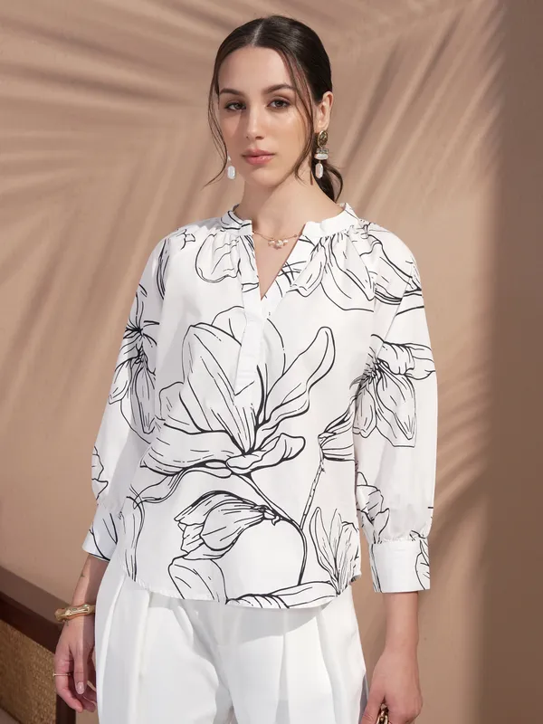 Vara By Vishudh Women White Printed Top