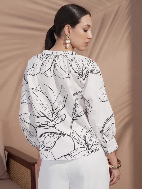 Vara By Vishudh Women White Printed Top