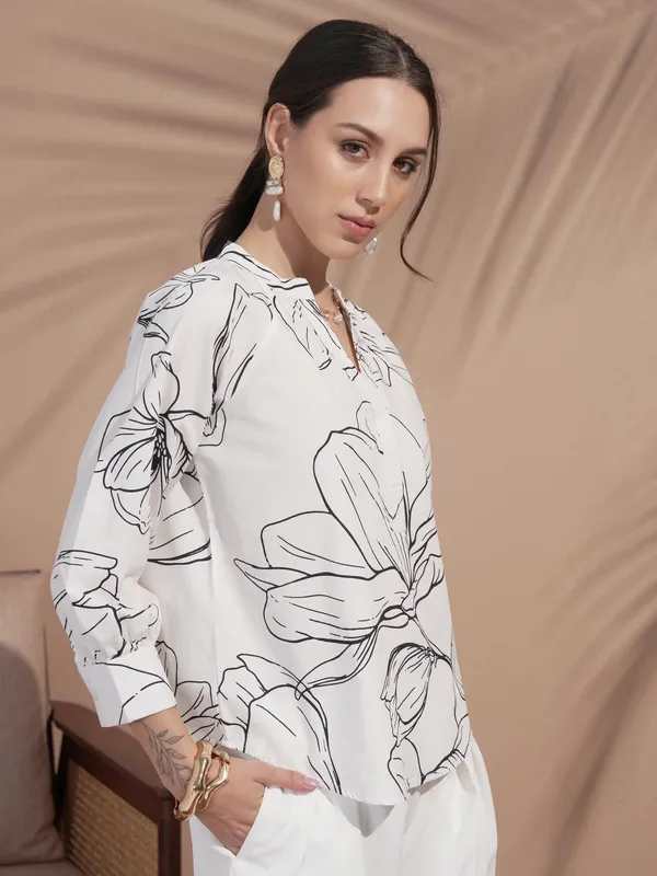 Vara By Vishudh Women White Printed Top