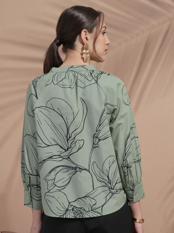 Vara By Vishudh Women Green Printed Top
