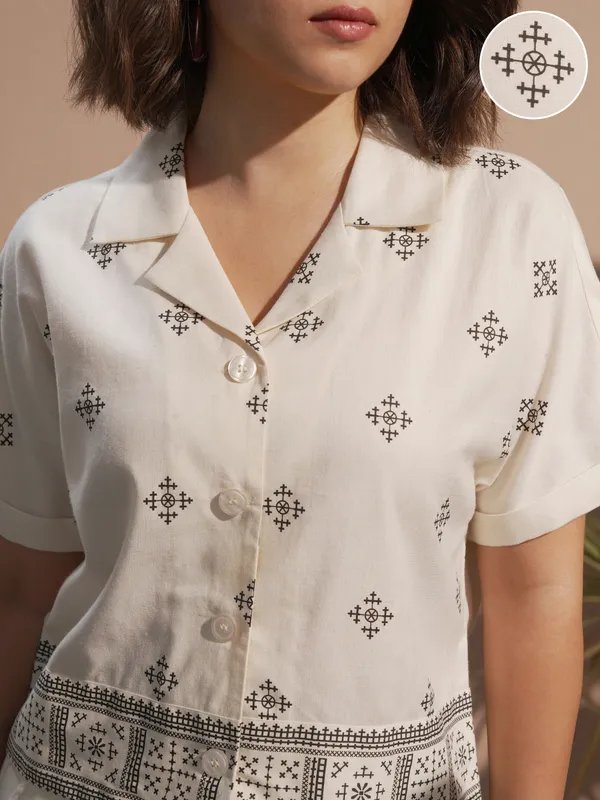 Women Printed Boxy Fit Casual Shirt