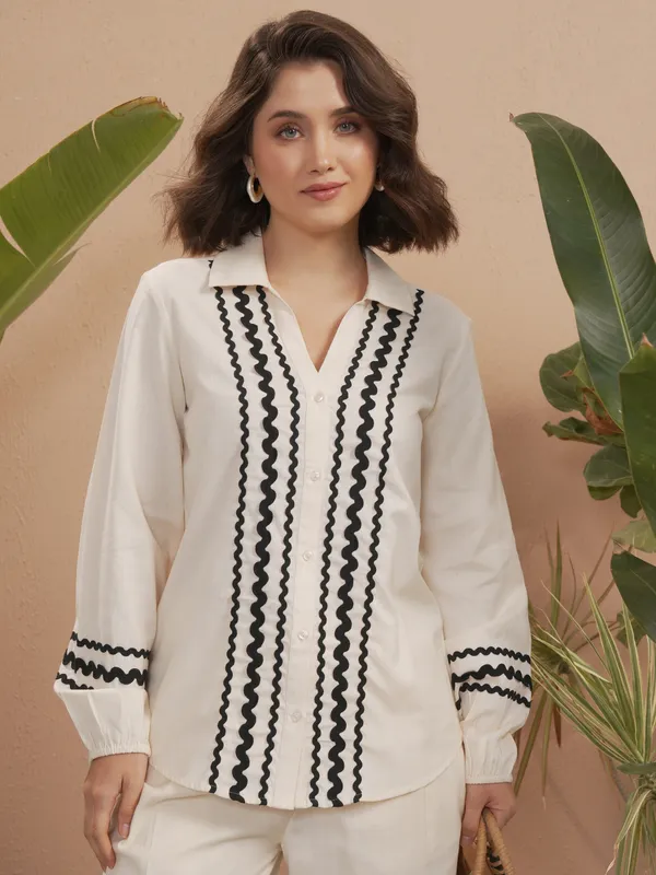 Vara By Vishudh Women Off White Solid Casual Shirt