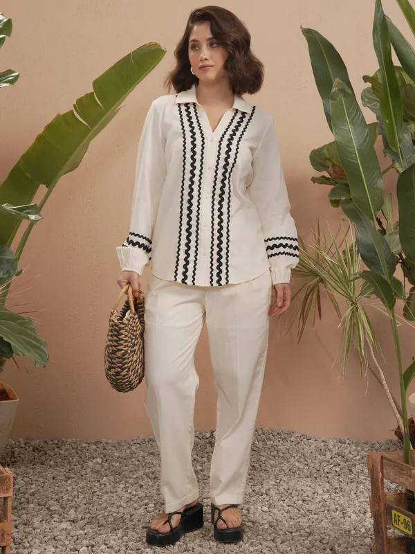 Vara By Vishudh Women Off White Solid Casual Shirt