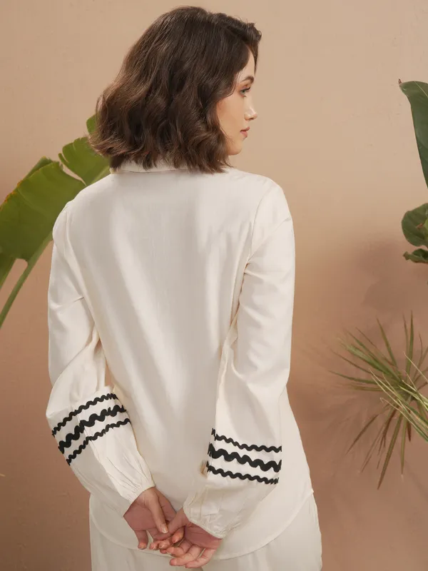 Vara By Vishudh Women Off White Solid Casual Shirt