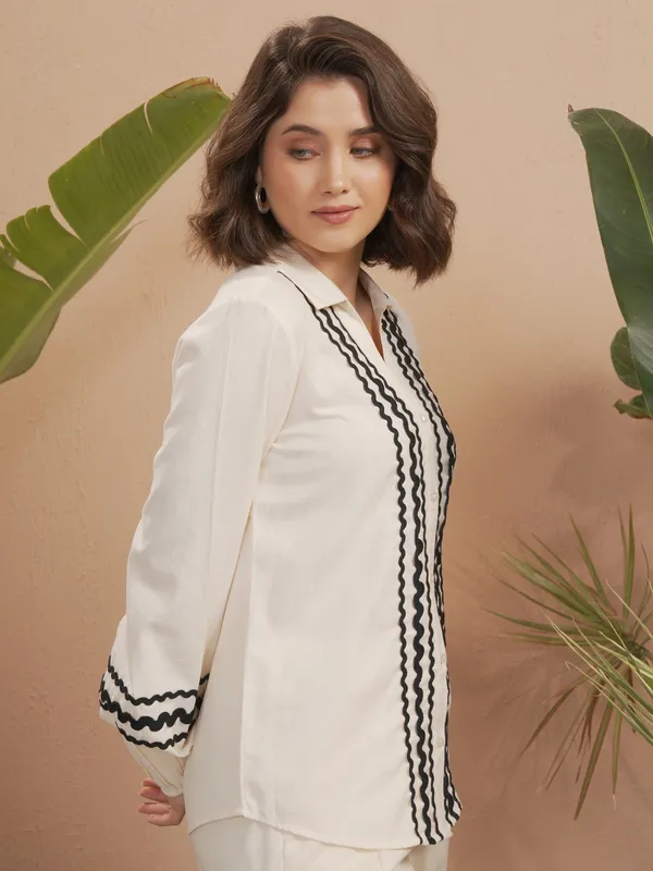 Vara By Vishudh Women Off White Solid Casual Shirt