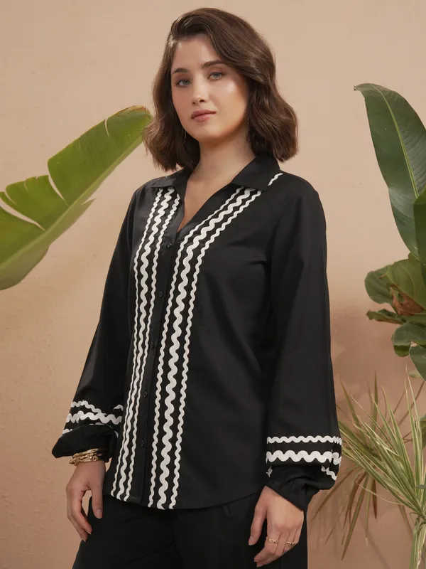 Vara By Vishudh Women Black Solid Casual Shirt