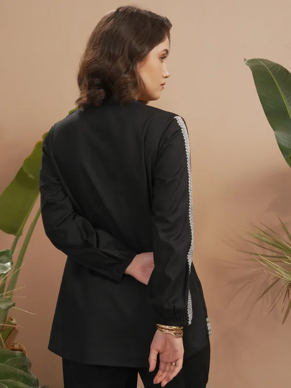 Vara By Vishudh Women Black Embroidered Top