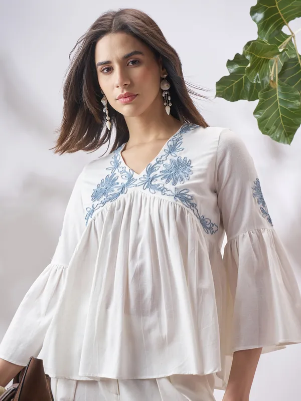 Vara By Vishudh Women Off White Embroidered Top
