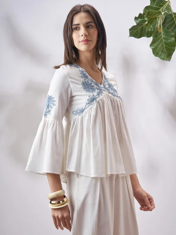 Vara By Vishudh Women Off White Embroidered Top