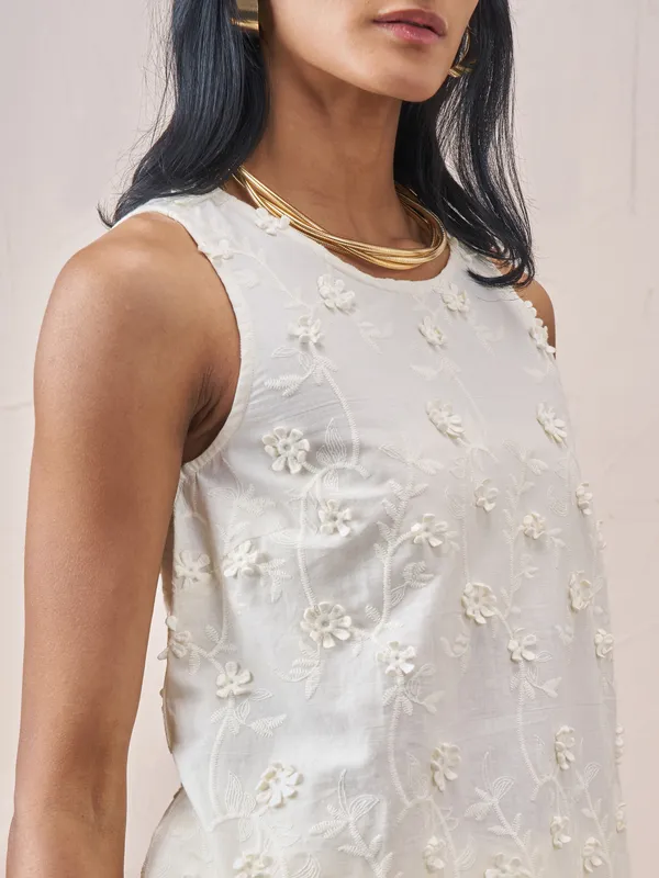 Vara By Vishudh Women White Embroidered Top