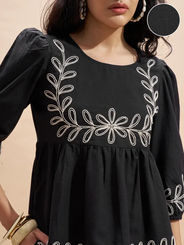 Vara By Vishudh Women Black Embroidered Top