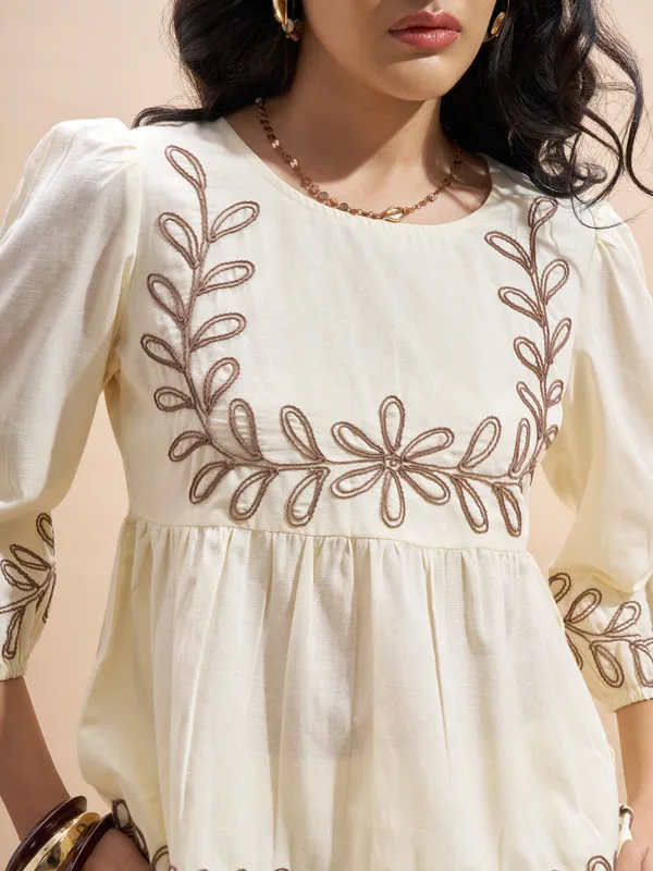 Vara By Vishudh Women Cream Embroidered Top