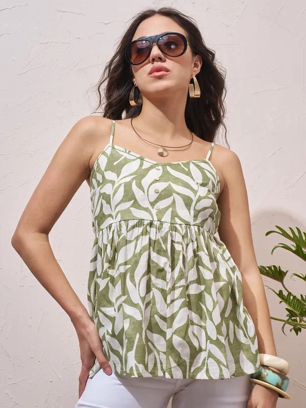 Vara By Vishudh Womens Green Printed Regular Top