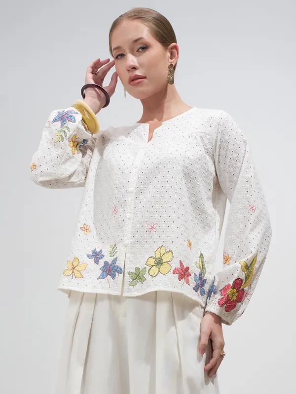 Vara By Vishudh Women Off White Embroidered Top
