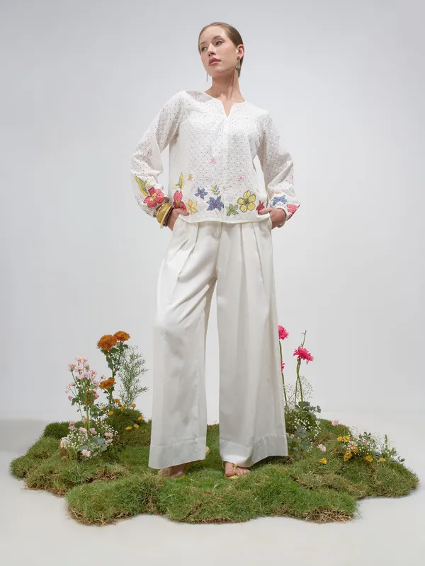 Vara By Vishudh Women Off White Embroidered Top