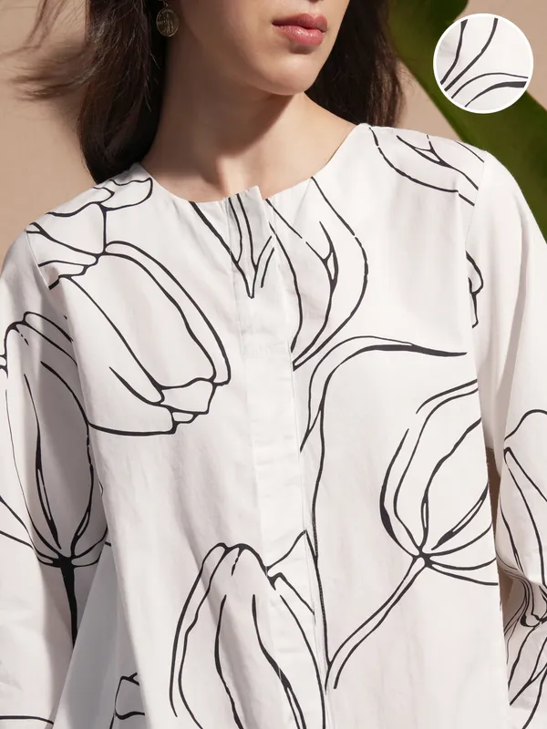 Vara By Vishudh Women White Printed Drop-Waist Dress