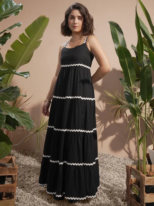 Vara By Vishudh Women Black Solid A-Line Dress