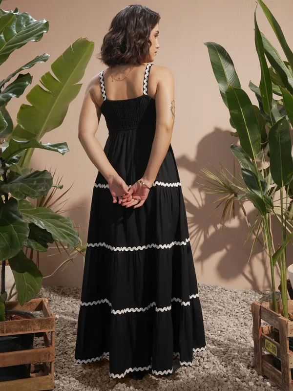 Vara By Vishudh Women Black Solid A-Line Dress