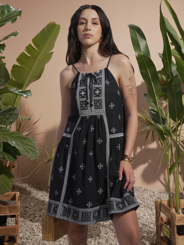 Vara By Vishudh Women Black Embroidered A-Line Dress