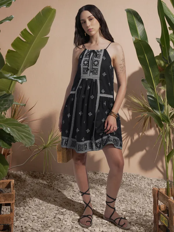 Vara By Vishudh Women Black Embroidered A-Line Dress