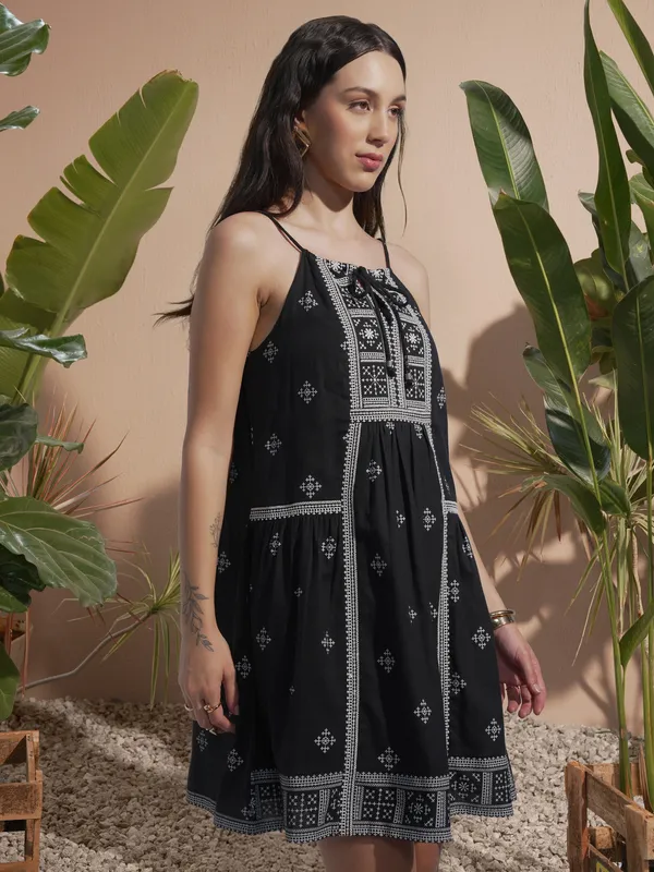 Vara By Vishudh Women Black Embroidered A-Line Dress