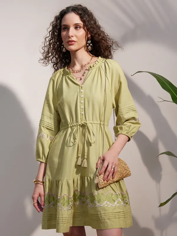 Vara By Vishudh Women Green Embroidered A-Line Dress