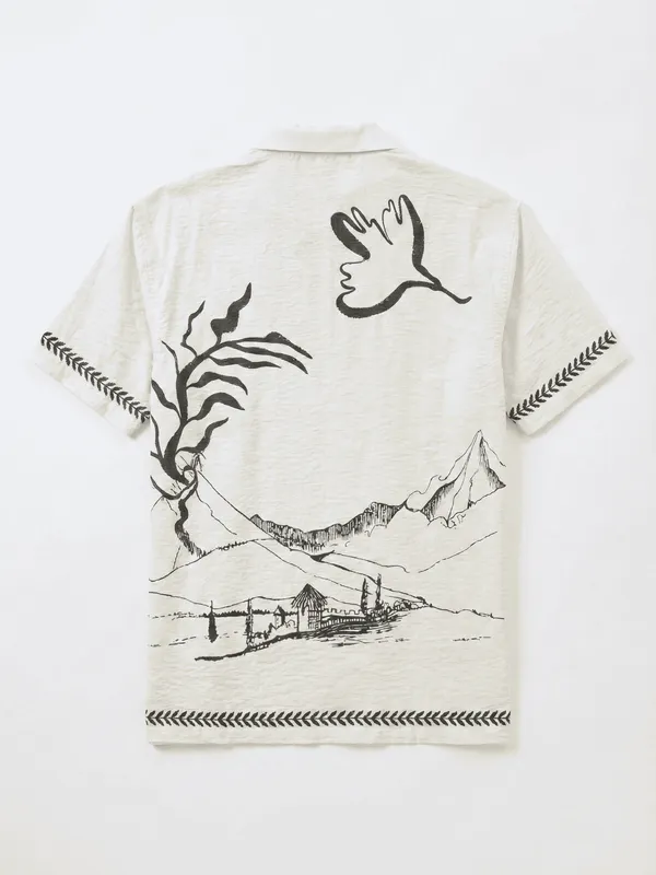 Highlander Men Off White Printed Boxy Fit Casual Shirt