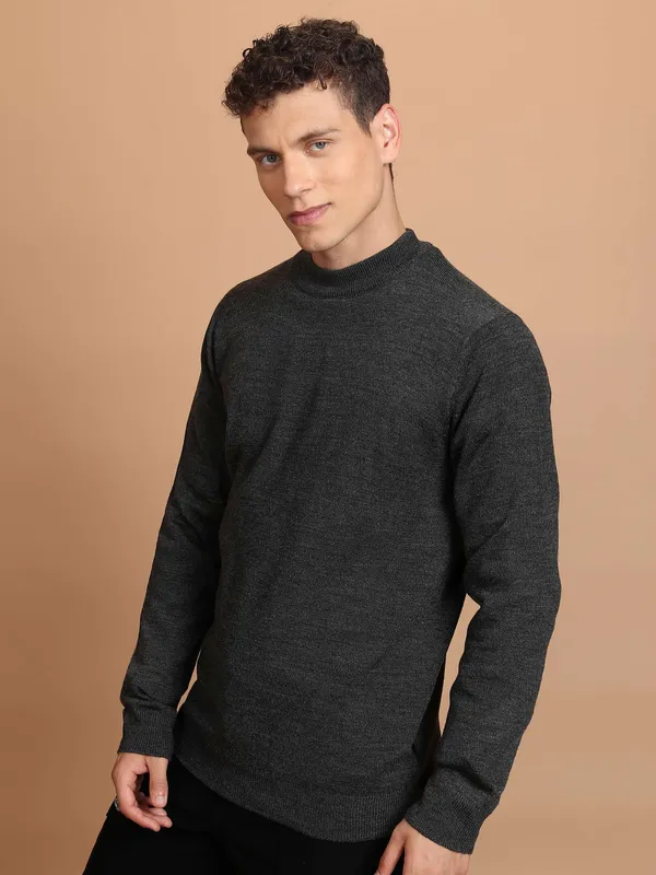 Highlander Men Grey Round Neck Pullover Sweater