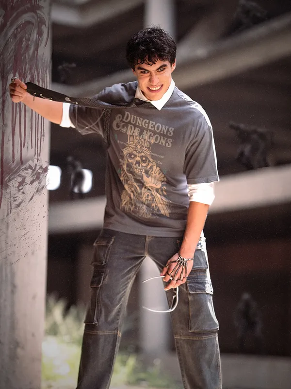 Highlander Men Grey Dungeons And Dragons Printed Round Neck Oversized Fit T-Shirt