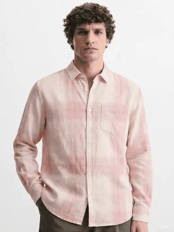 Highlander Men Pink Checked Relaxed Fit Casual Shirt