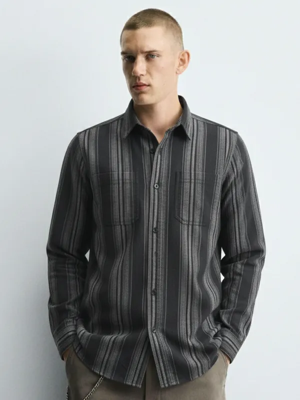 Highlander Men Black Striped Slim Fit Casual Shirt